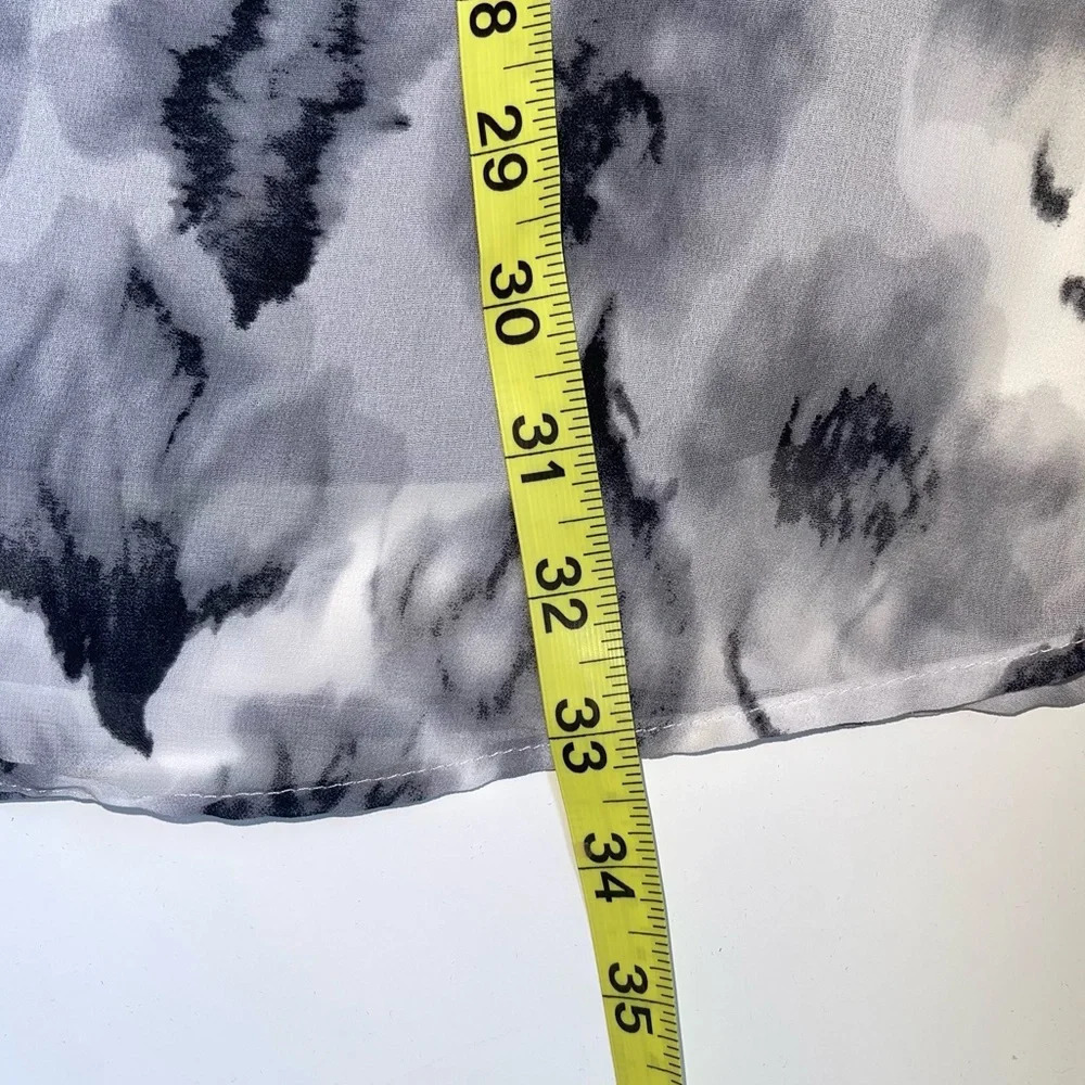 ASTR The Label White & Gray Watercolor Floral Print Shift Dress Small Women’s - Picture 9 of 12